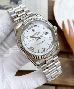 Replica horloge Rolex Day-Date 12 (40mm) 228239 Witte wijzerplaat (President band) witgoud Automatic