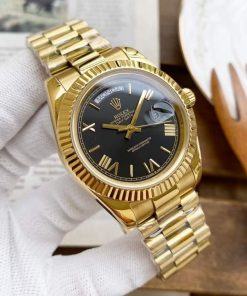Replica horloge Rolex Day-Date 03 (40mm) 228235 Zwarte wijzerplaat (Gold) Romans (President band) Automatic